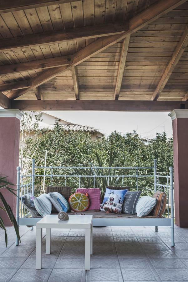 Birdsing Cottage Dassia  Bagian luar foto
