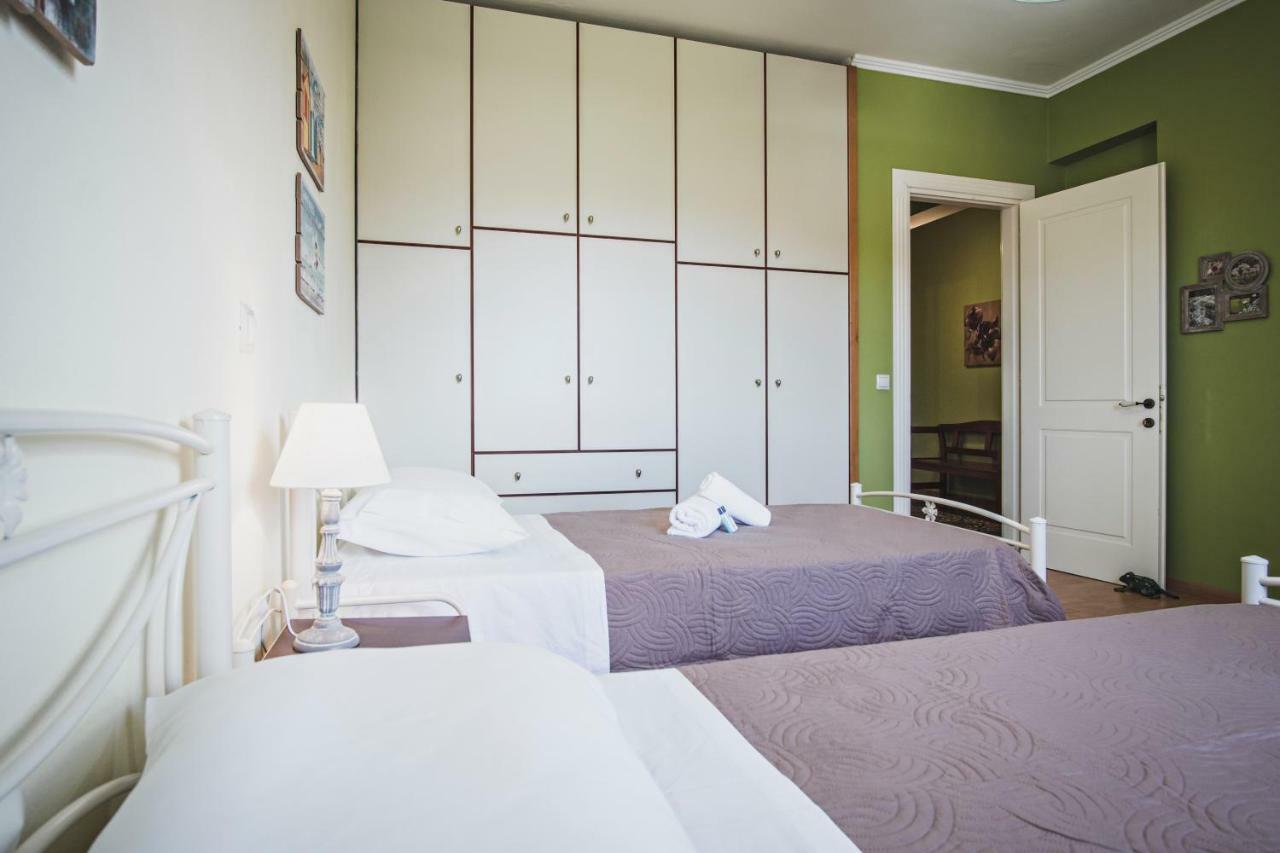 Birdsing Cottage Dassia  Bagian luar foto